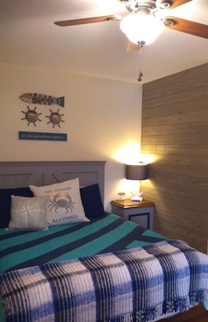4 bedrooms, in-room safe, desk, iron/ironing board