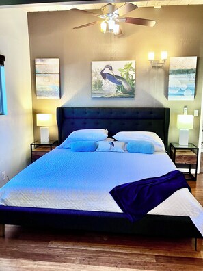 3 室のベッドルーム、アイロン / アイロン台、WiFi (無料)、ベッドシーツ