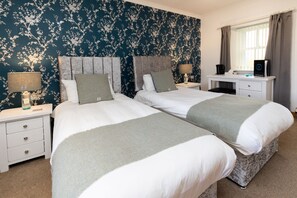 Twin Room | 1 bedroom, Egyptian cotton sheets, premium bedding, desk