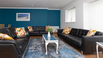 Standard Double Room | Private kitchen | Shared fridge, stovetop