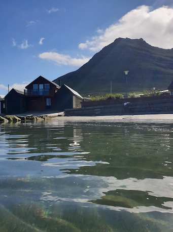 Beach nearby. visitHOMES Faroe Islands