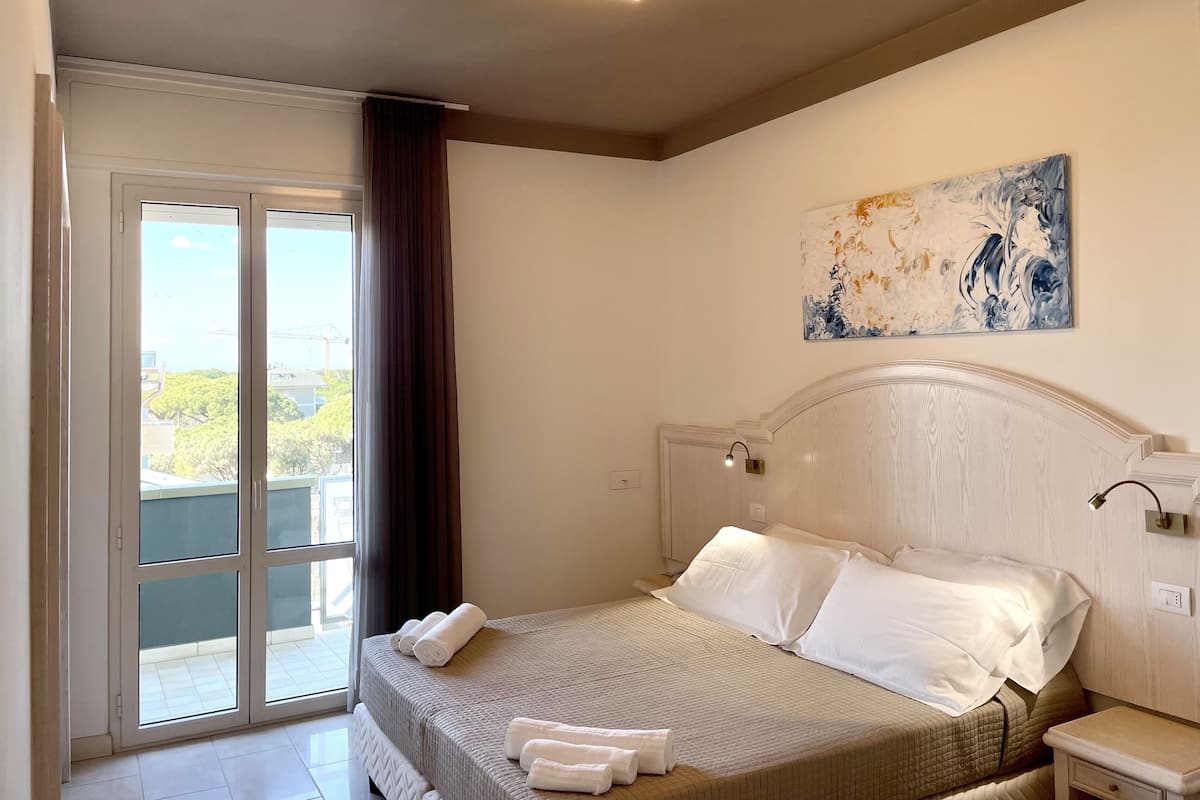 Coffres-forts dans les chambres, Wi-Fi gratuit, draps fournis