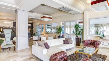 Sala de estar en el lobby