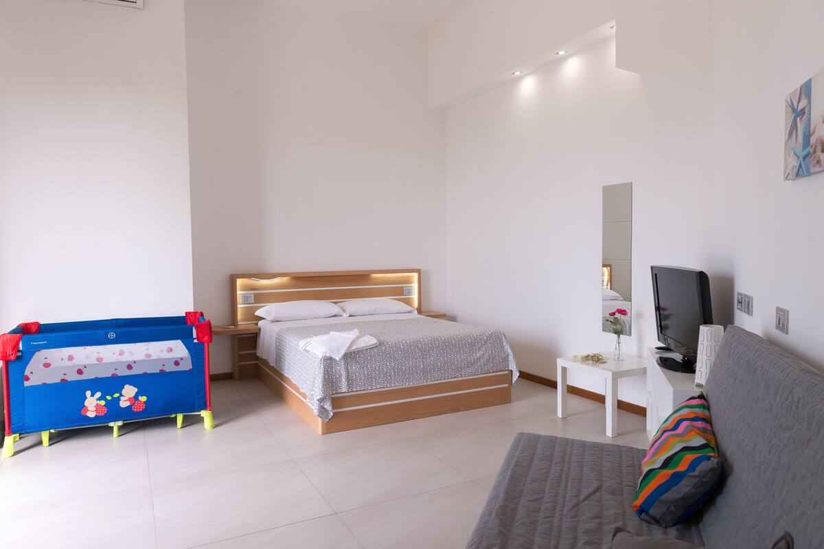 Minibar, soundproofing, iron/ironing board, free cots/infant beds