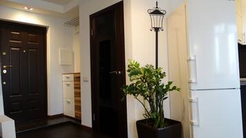 Apartment | Wohnbereich | Fernseher
