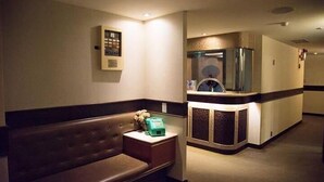 Lobby sitting area - CaRry Hotel (Taipei)