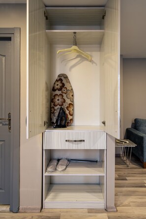 Classic Condo, 1 Bedroom