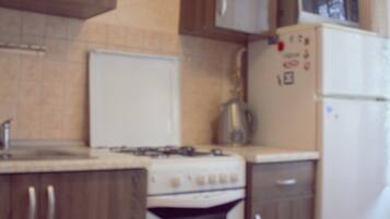 Apartment | Eigene Küche | Großer Kühlschrank, Mikrowelle, Ofen, Herdplatte