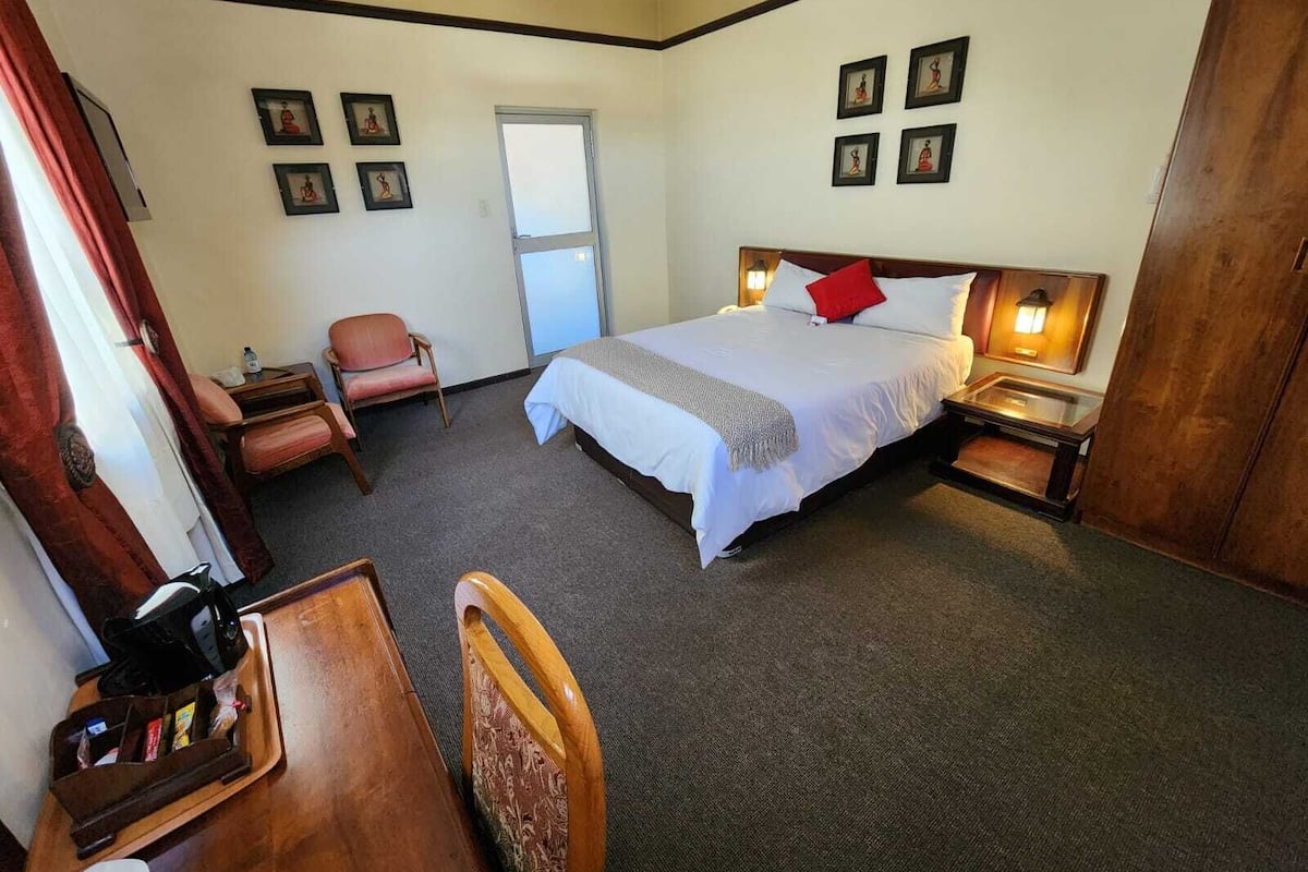 1 bedroom, desk, free WiFi