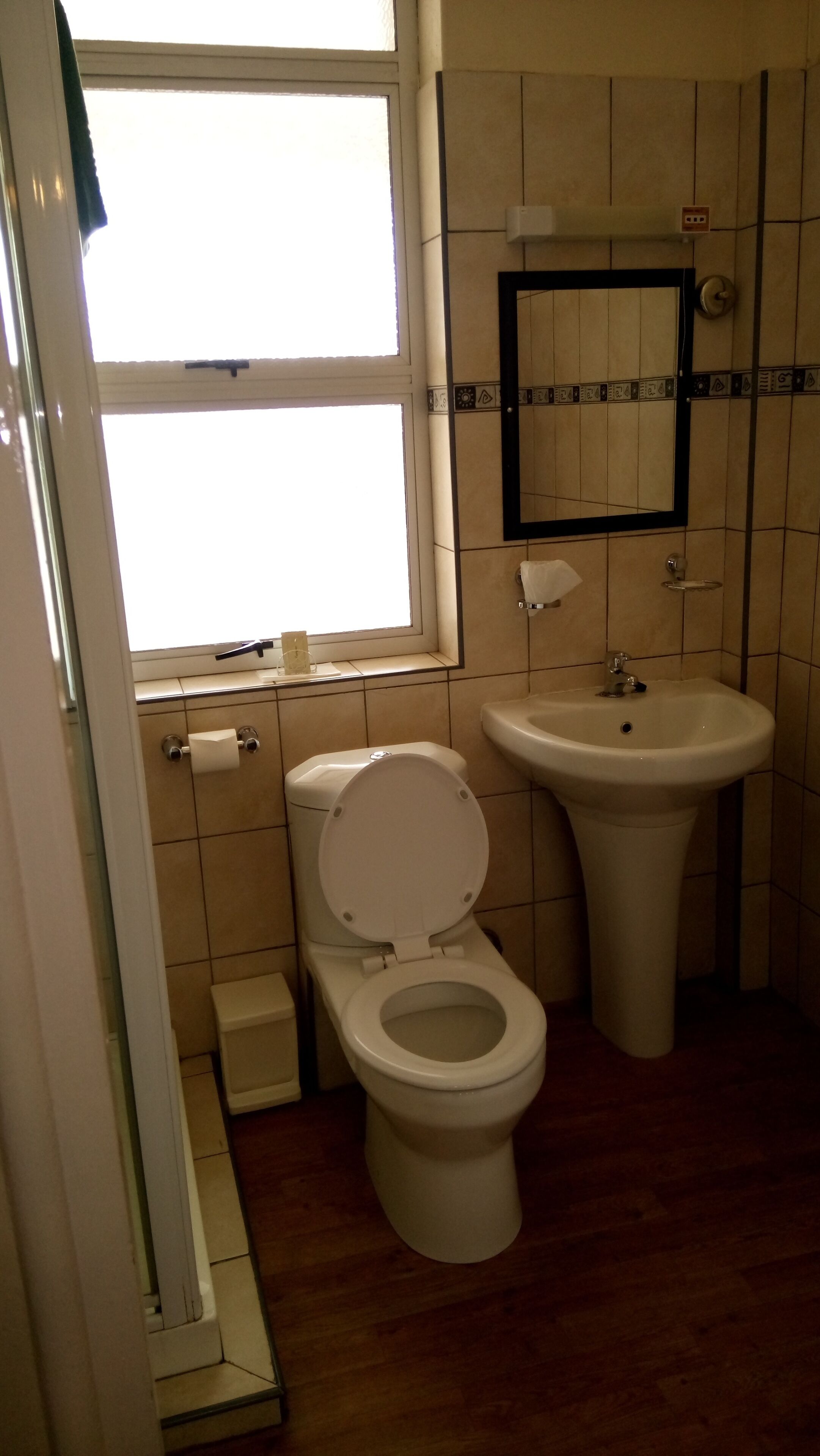 shower, free toiletries, towels