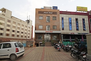 Front of property - OYO 5539 Merit Hotel (Agra)
