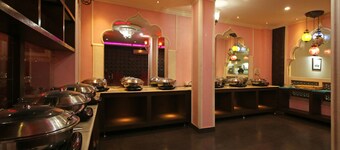 OYO 8095 Hotel Taj Castle