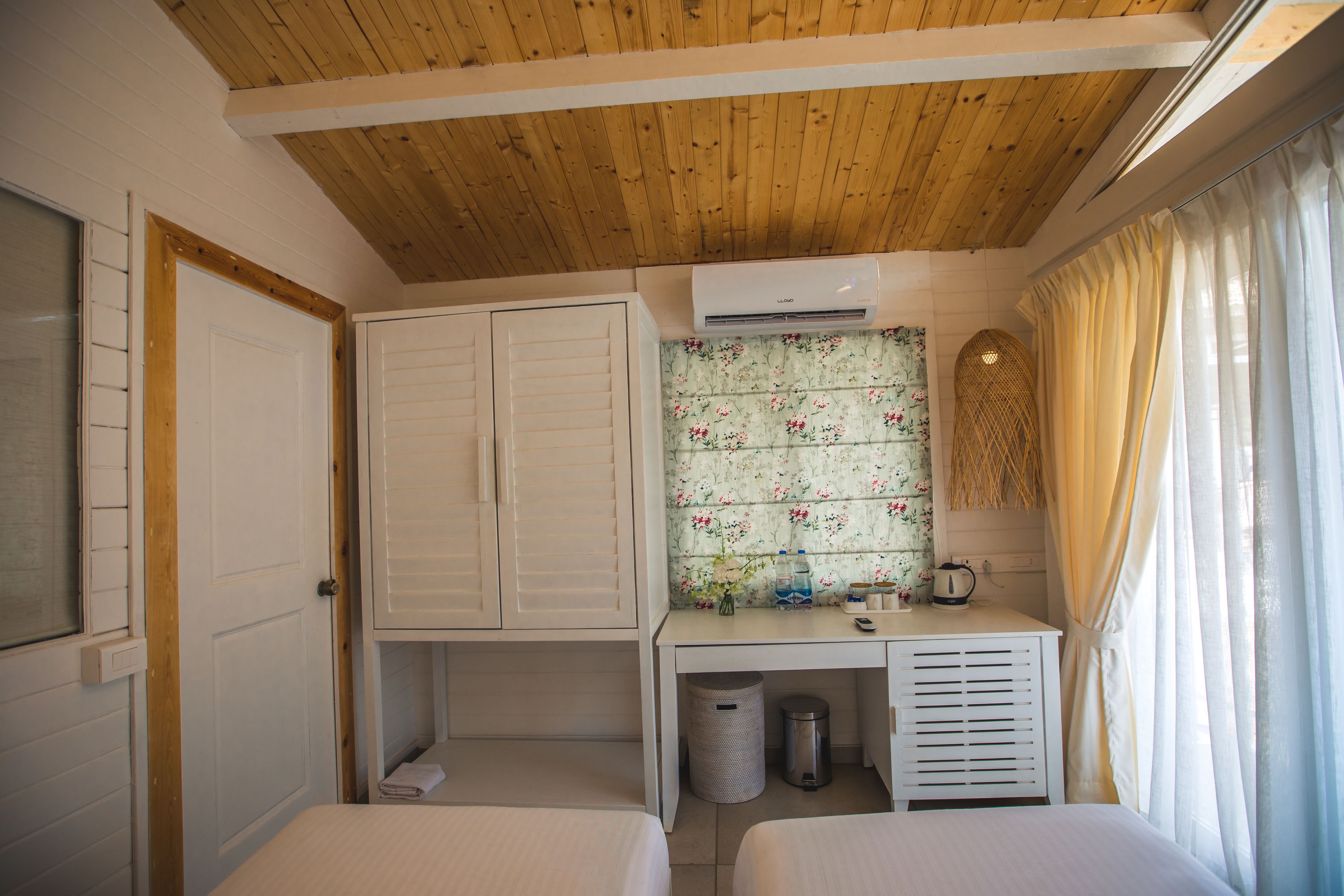 comfort twin room, 1 bedroom, balcony, ocean view | 1 bedroom, premium bedding, in-room safe, desk