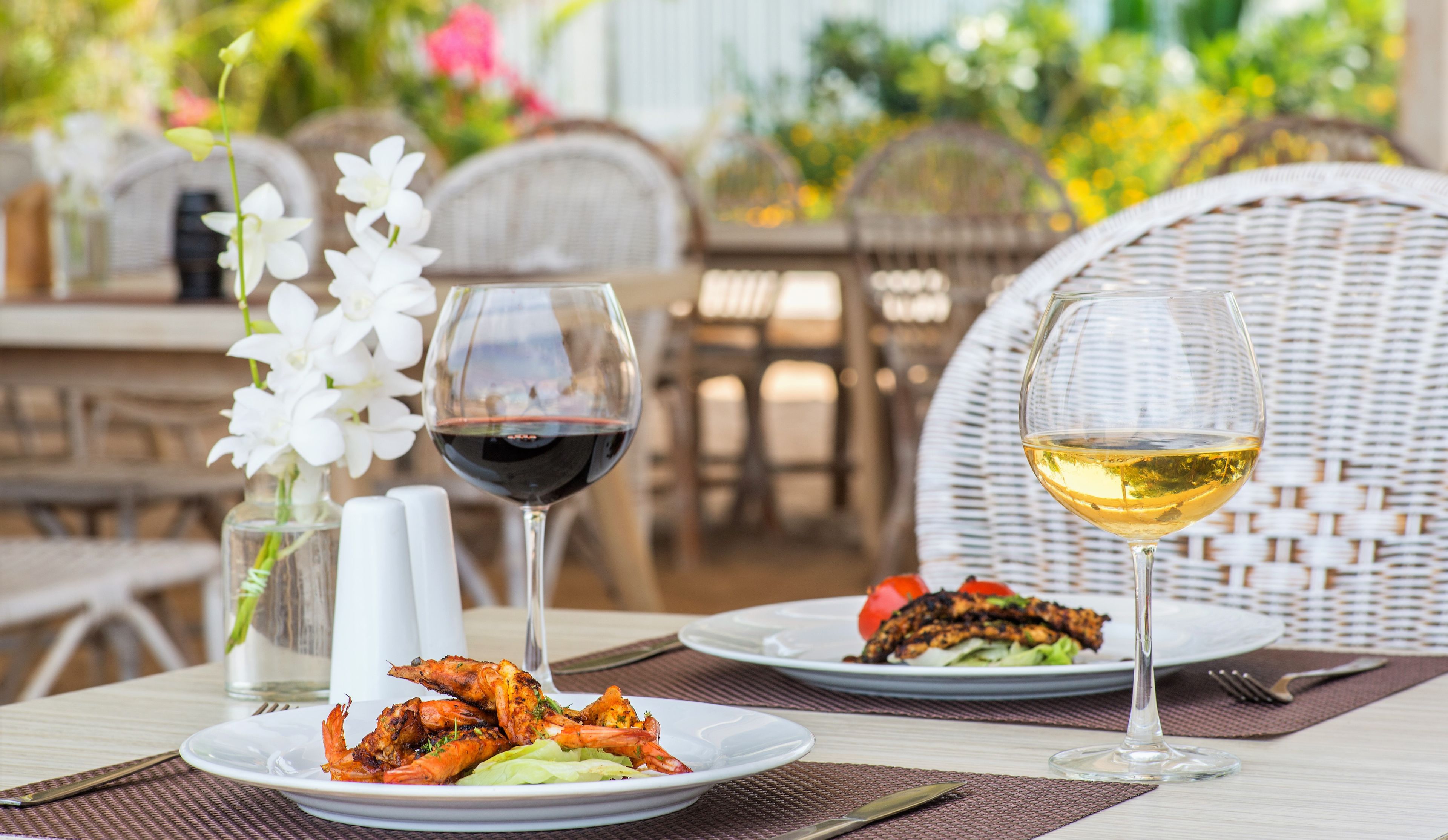 international cuisine, beach views