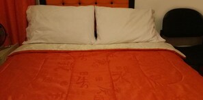 3 habitaciones, ropa de cama de alta calidad y edredón 