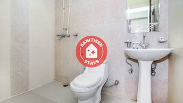 Double or Twin Room | Bathroom | Towels