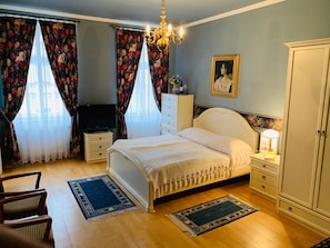 Blackout curtains, cots/infant beds, free WiFi, bed sheets