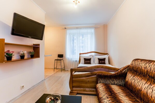 Studio | Wohnzimmer | Flachbildfernseher