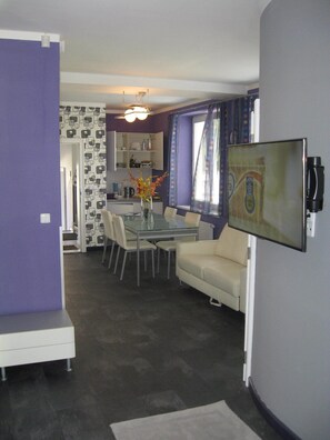Apartamento, 1 habitación | Cortinas opacas, cunas (de pago), wifi gratis y ropa de cama