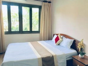 Minibar, desk, free WiFi, bed sheets - Cong Doan Hotel Vung Tau (Ho Chi Minh City)