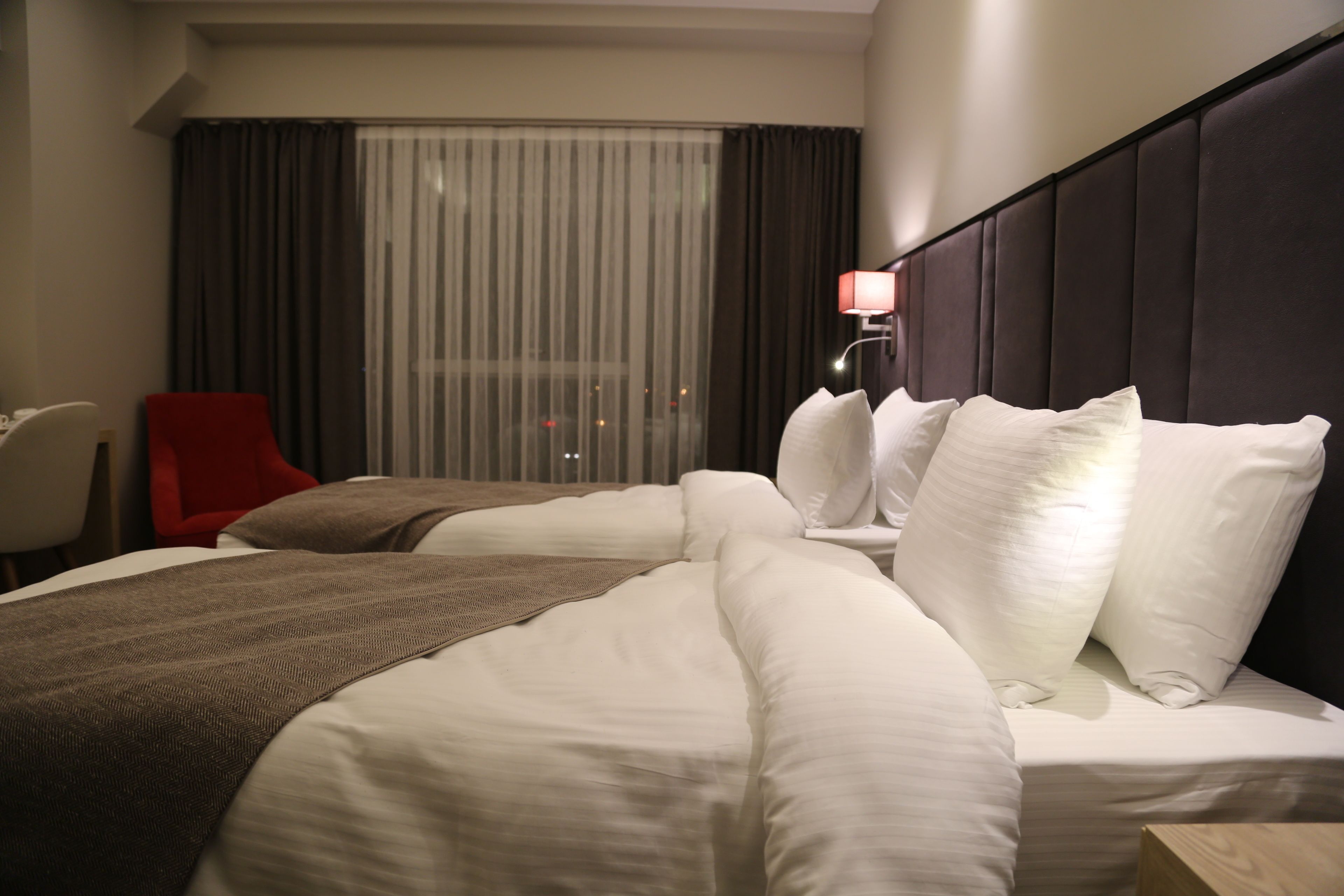 Premium bedding, minibar, in-room safe, desk