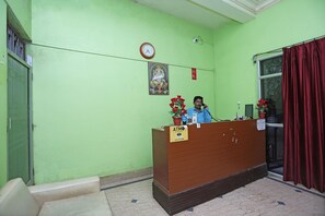 Reception - OYO 4108 near Kalinga Hospital (Bhubaneshwar)