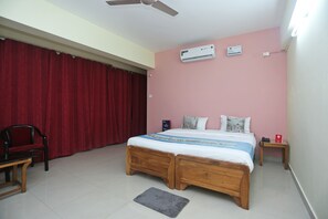 Standard Double Room | Free WiFi, bed sheets - OYO 9246 Paradise Inn (Bhubaneshwar)