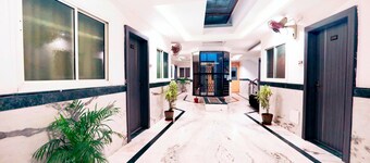 OYO 4126 C T Palace