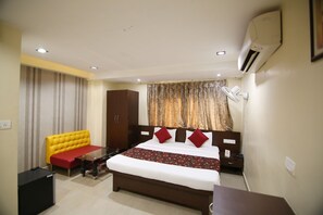 Double or Twin Room | Free WiFi