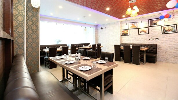 Restaurant - OYO 8776 Citi Inn Zirakpur (Dera Bassi)