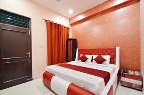 Double or Twin Room | Free WiFi - OYO 8452 Hotel New Arya 2 (Kharar)