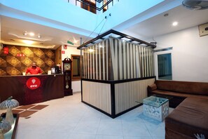 Lobby - OYO 9230 Hotel Royal Brooks (Chandigarh)