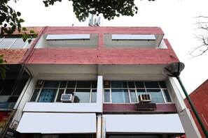 Front of property - OYO 9230 Hotel Royal Brooks (Chandigarh)