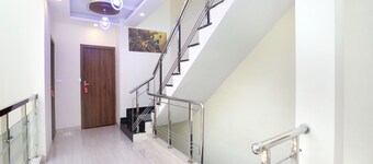 Capital O 322 Hotel Royal