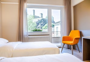 Premium bedding, minibar, in-room safe, desk - Hotel Unione (Bellinzona)
