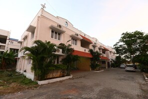 Front of property - OYO 8355 Tranquil Nest (Chennai)