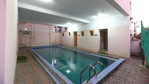 Piscine couverte