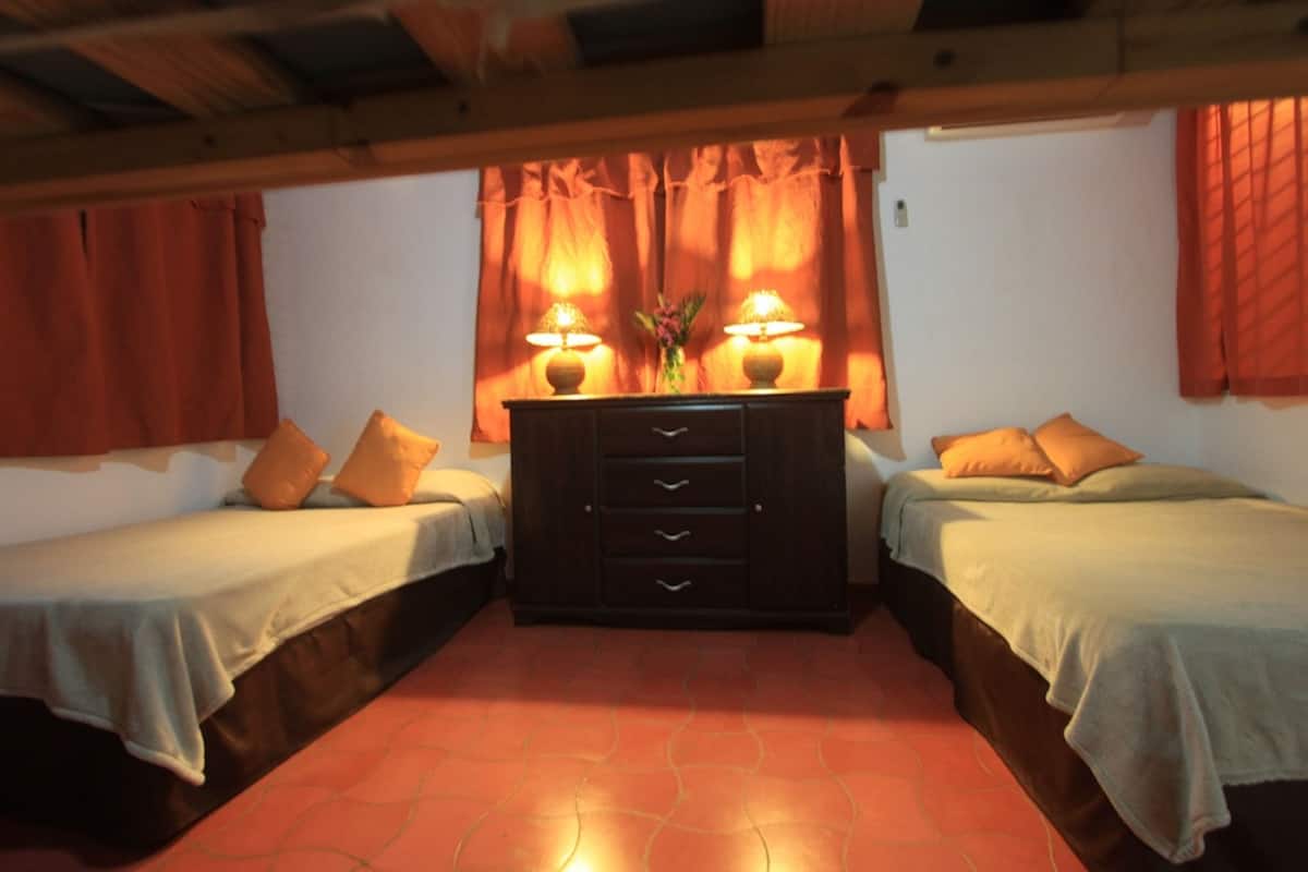 Couette en duvet d'oie, Wi-Fi gratuit, draps fournis