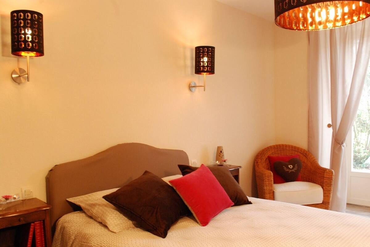 Habitación doble, baño privado, vistas al parque