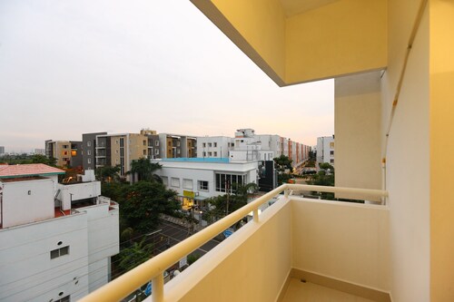 OYO 9260 Olive Castles Inn