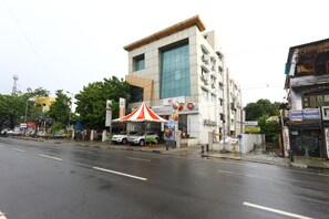 Mặt tiền nơi lưu trú