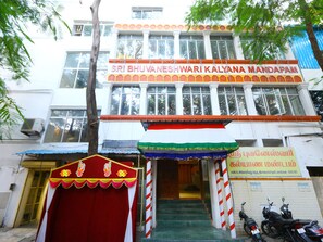 Front of property - OYO 9373 Pondy Bazaar (Chennai)