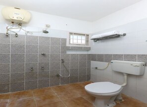 Double or Twin Room | Bathroom