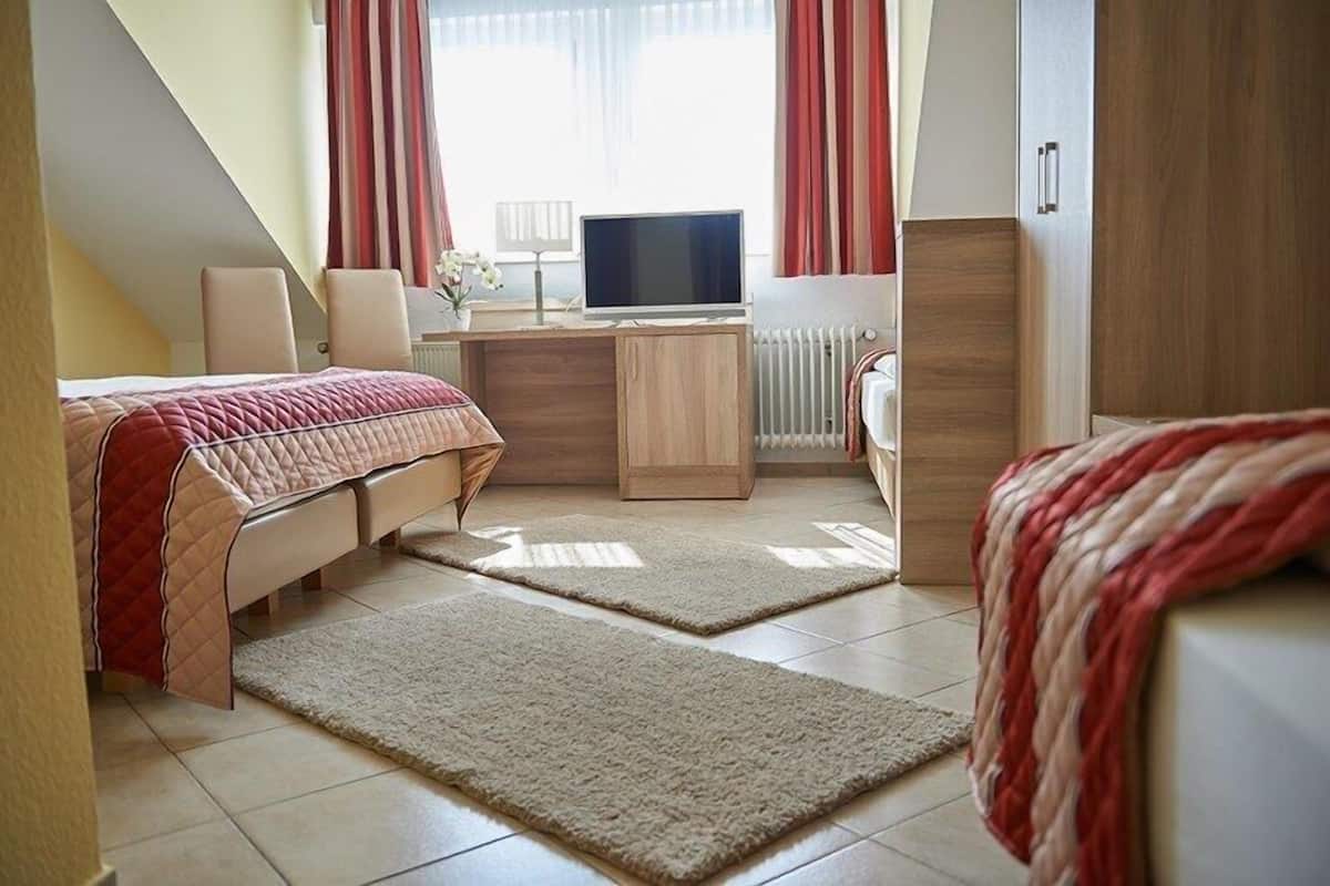 1 slaapkamer, een bureau, babybedden, gratis wifi