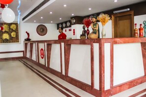 Reception - OYO 8450 Hotel Grand Starline (Guwahati)