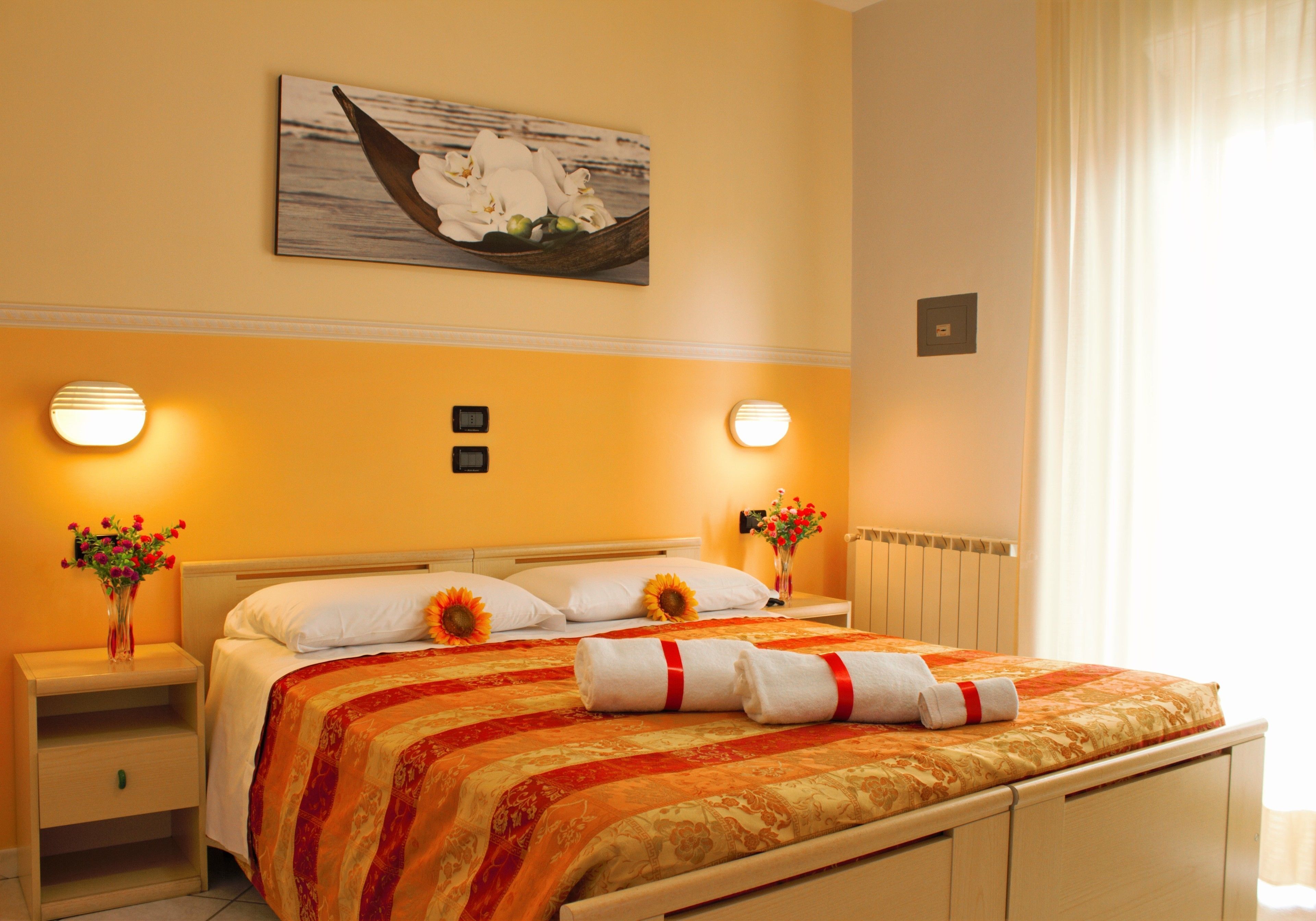 In-room safe, desk, soundproofing, free WiFi
