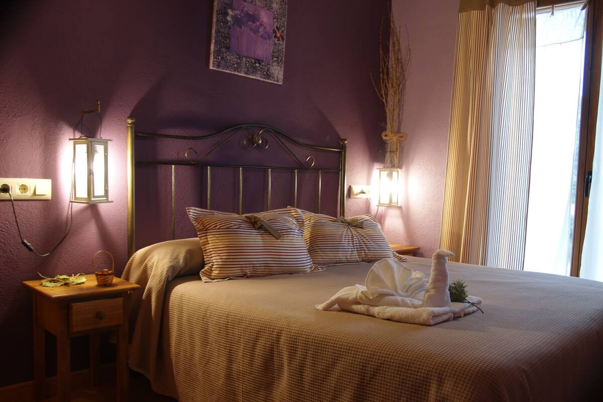 Doppelzimmer (Habitación doble 2) | Daunenbettdecken, kostenloses WLAN, Bettwäsche