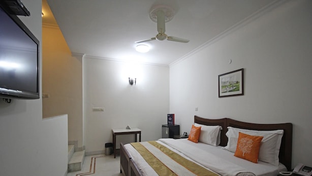 Double or Twin Room | In-room safe, WiFi (free) - Port Residency Homes (Gurugram)