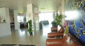 Lobby sitting area - Legend Otel Tem (Istanbul)