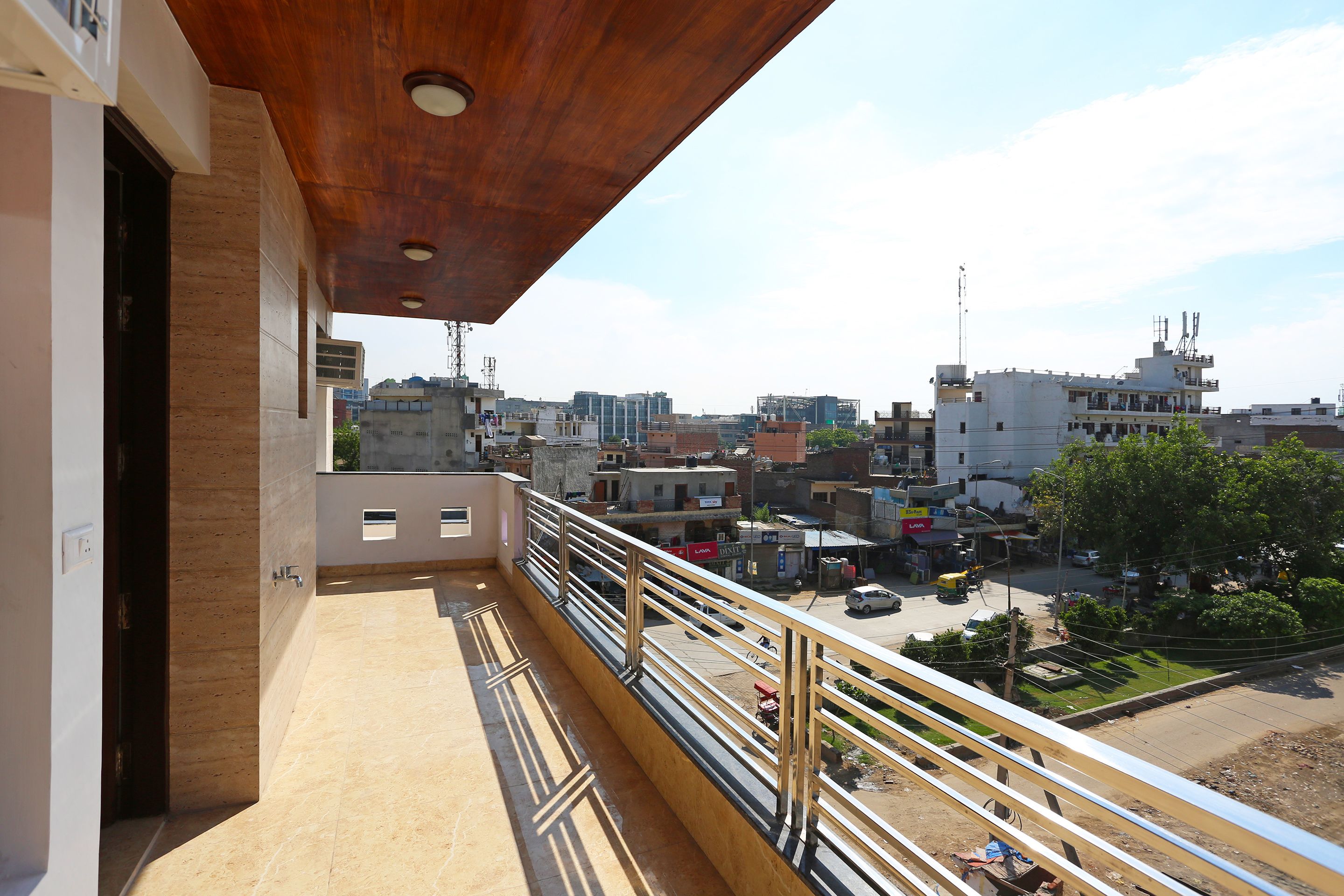 Double or Twin Room | Balcony